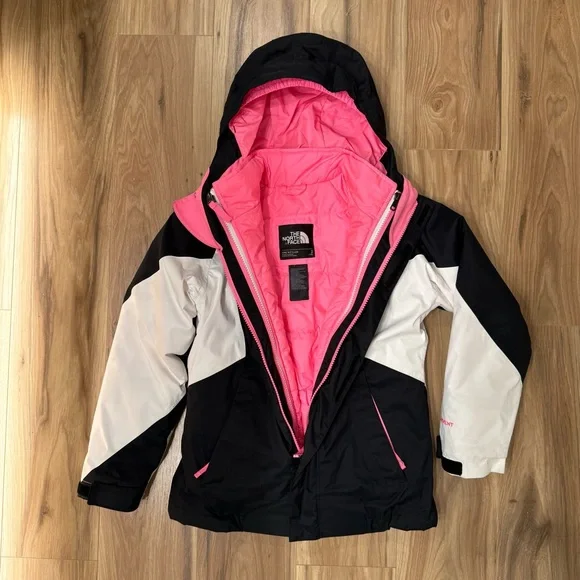 The North Face Black &White 2-in-1 Waterproof Jacket, size 7/8 & Gloves - Picture 2 of 8